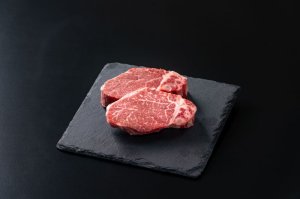 画像1: 【オリジナル商品】大山くろぼく和牛　ヒレステーキ　150ｇ×2